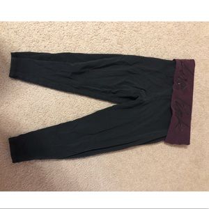 Victoria secret black XS cropped leggings
